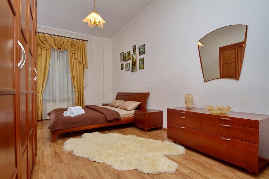 Apartments On Besarabka เคียฟ ภายนอก รูปภาพ