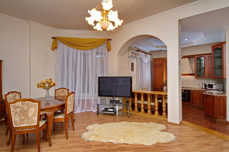 Apartments On Besarabka เคียฟ ภายนอก รูปภาพ