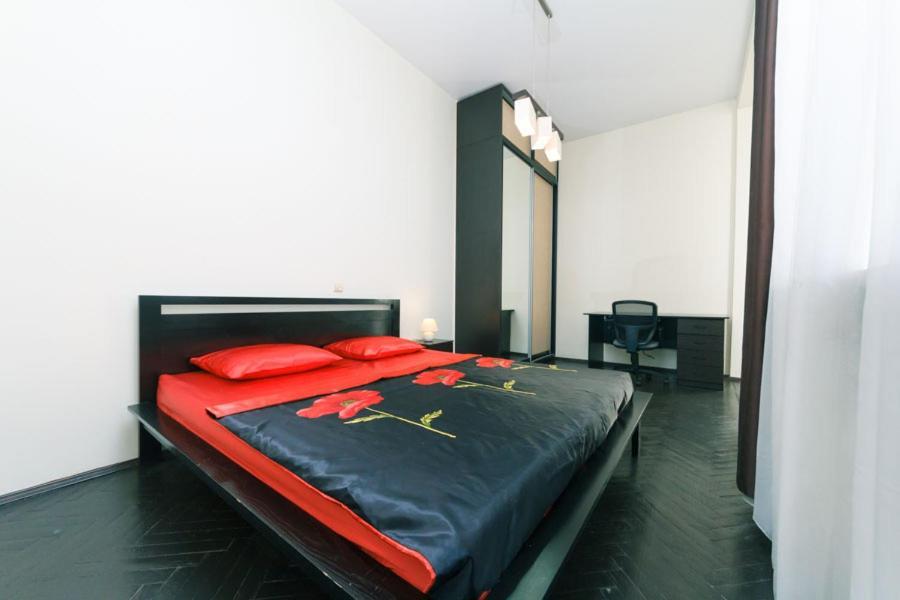 Apartments On Besarabka เคียฟ ภายนอก รูปภาพ