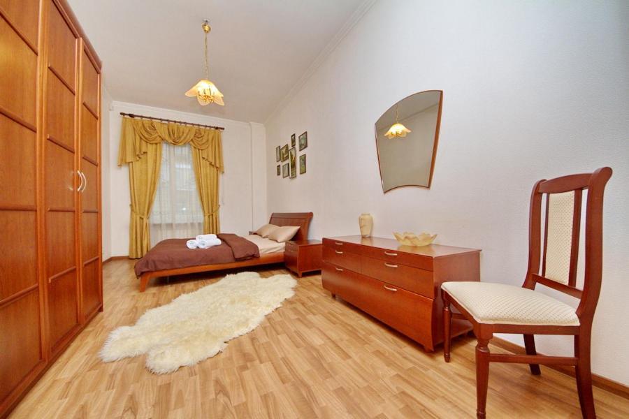 Apartments On Besarabka เคียฟ ภายนอก รูปภาพ